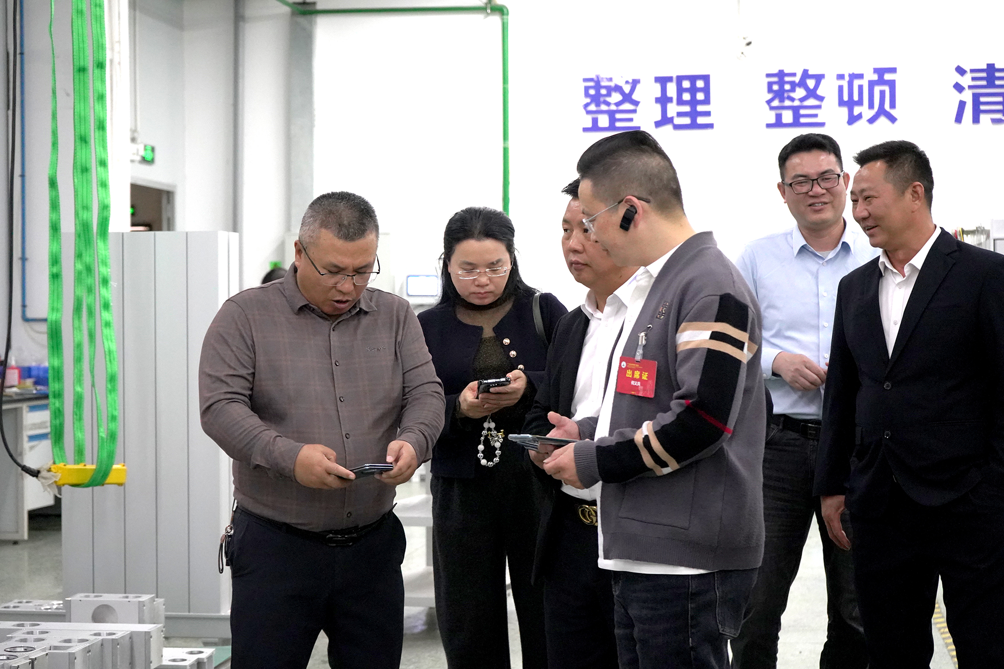 貴州銅仁商會考察團到訪貝騰科技，共商合作發展新機遇。